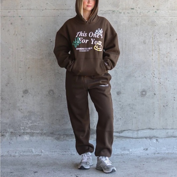 DRMERS CLUB espresso sweatpants - Picture 2 of 4